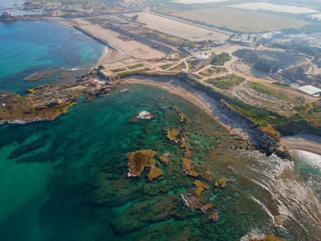 Keysaria, Haifa, Akko and Rosh HaNikra Private Day Tour with Licensed Guide  image 4