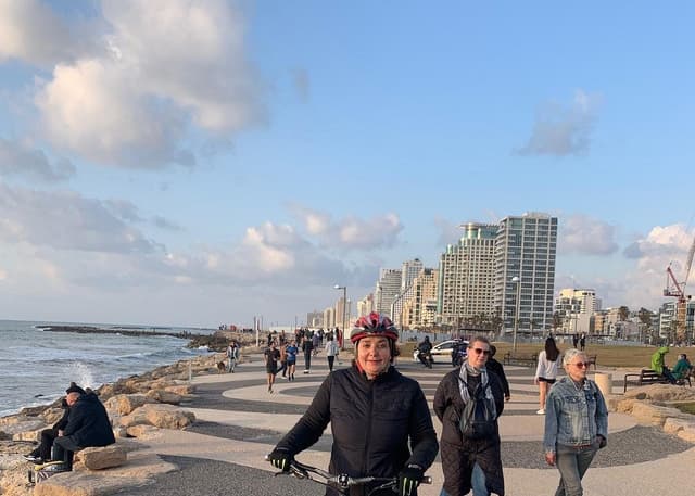 Full-Day Private Tour in Tel Aviv and Jaffa with Licensed Guide image 3